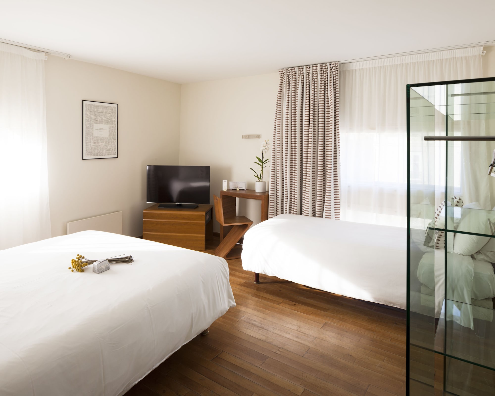 ROOM, TRIPLE