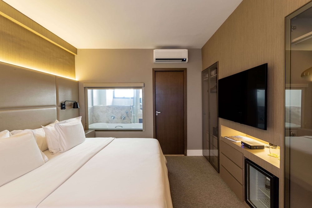 Golden Tulip Sao Jose Dos Campos 15/50