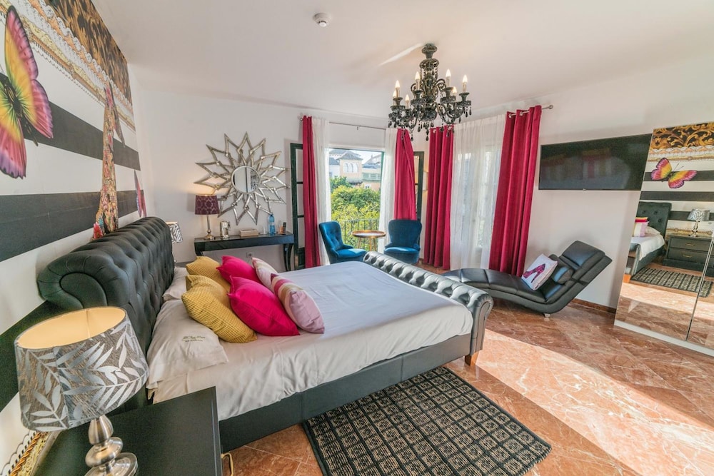 Rey Don Pedro Luxury Home 8/50