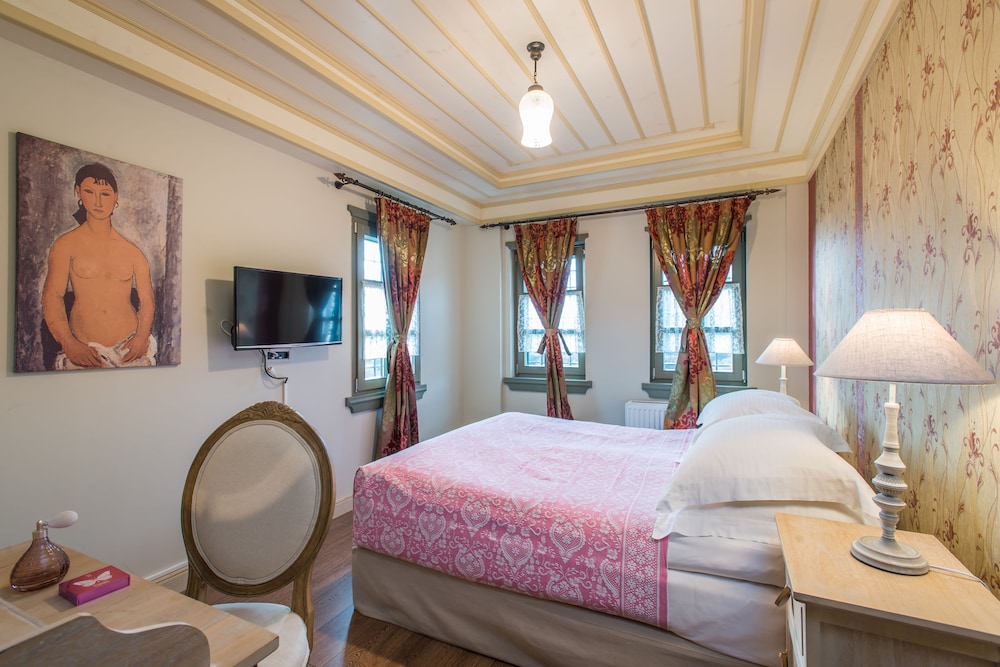 Pirrion Hotel 18/50