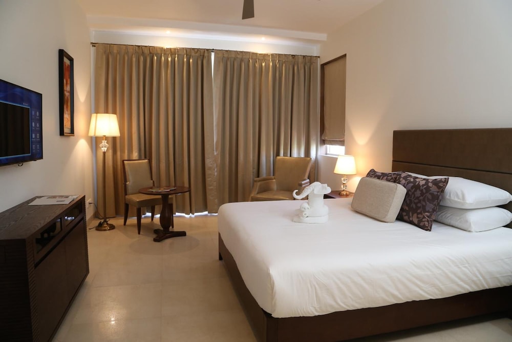 Lemon Tree Hotel Candolim Goa 13/25