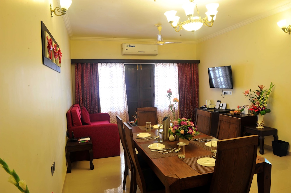Golden Tulip Candolim Goa 47/77
