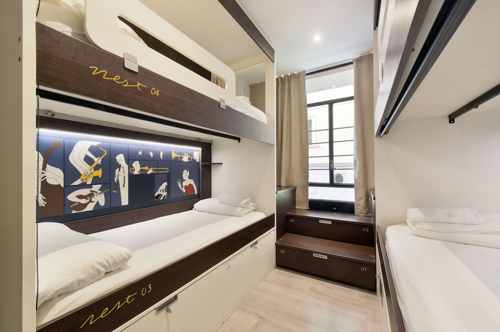 Free Hostels Barcelona 18/71