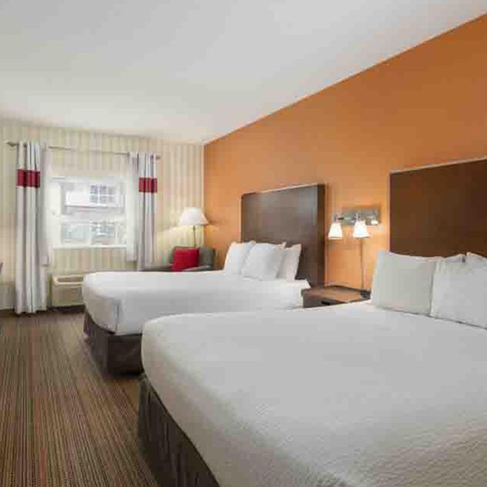 2 Bedrooms, Suite, 1.5 Bathrooms، Four Points By Sheraton Prince George 7/10