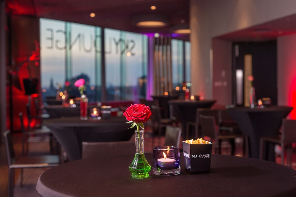 Doubletree By Hilton Amsterdam Centraal Station 69/88
