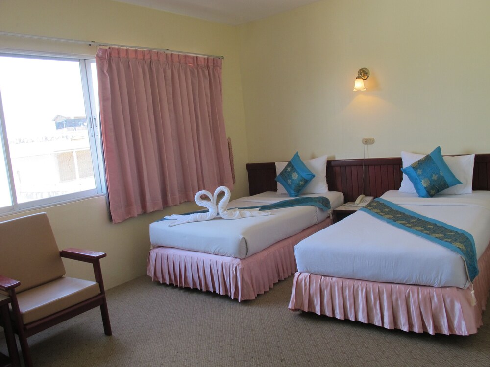 Chumphon Palace Hotel 17/47
