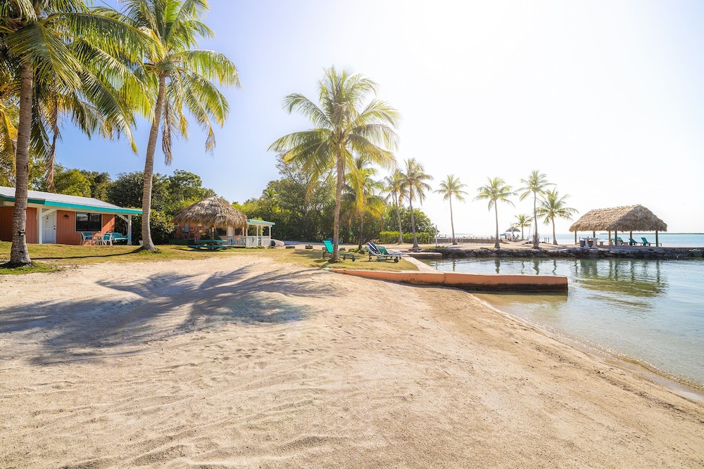 Rock Reef Resort 68/77
