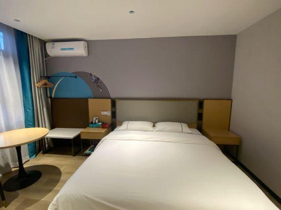 Superior, Queen Bed