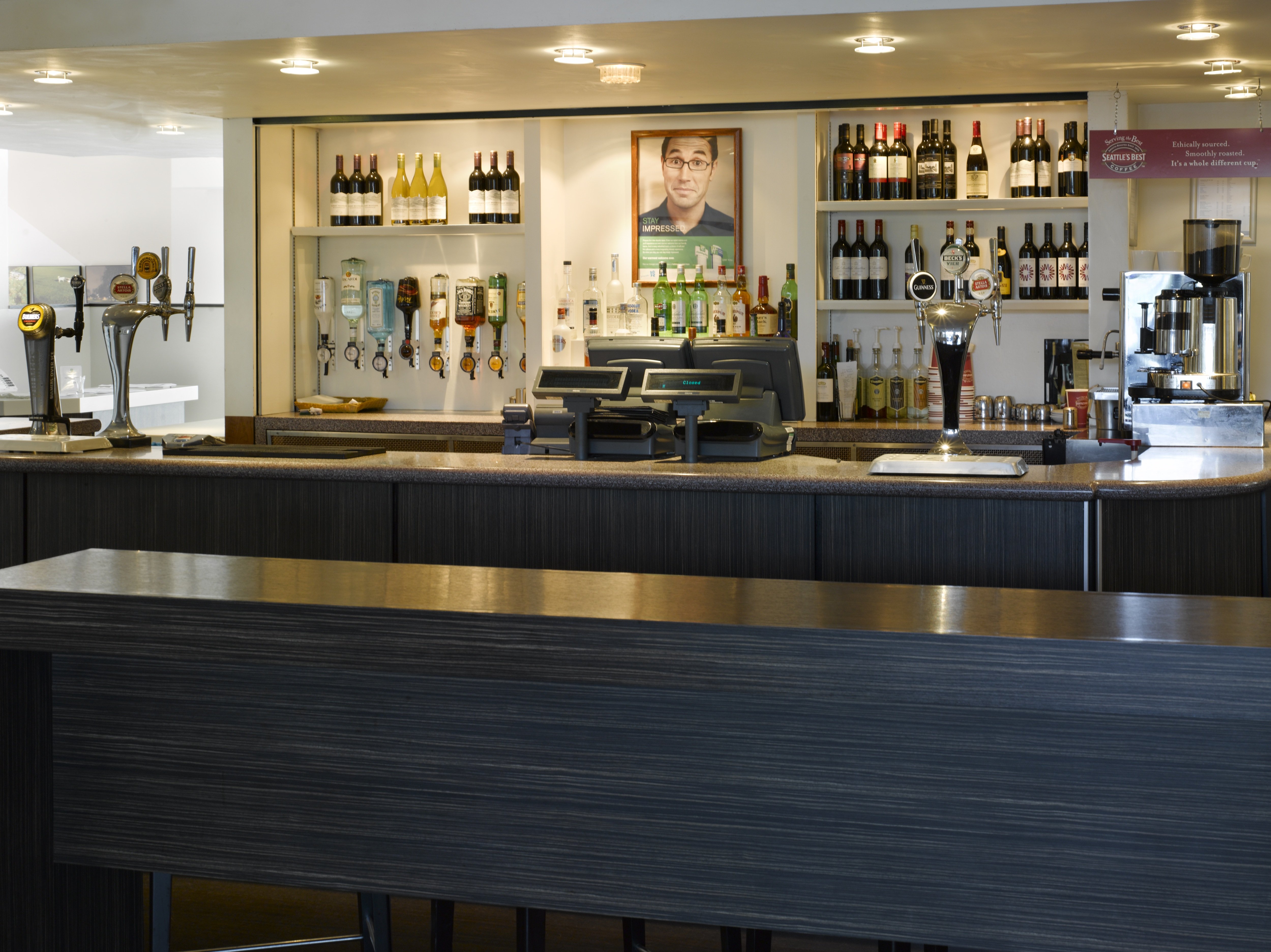 HOLIDAY INN LONDON BRENT CROSS 27/46