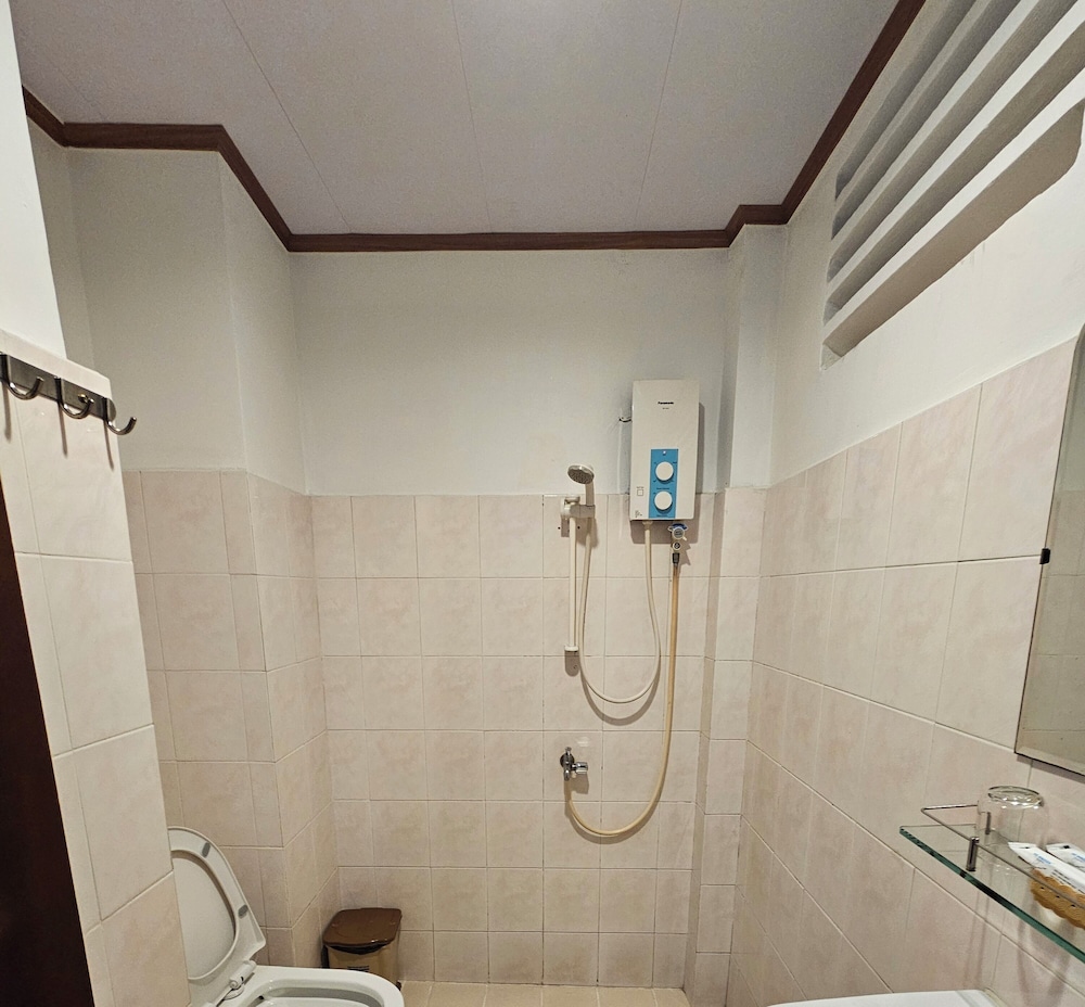 Trung Mai Hotel 65/65