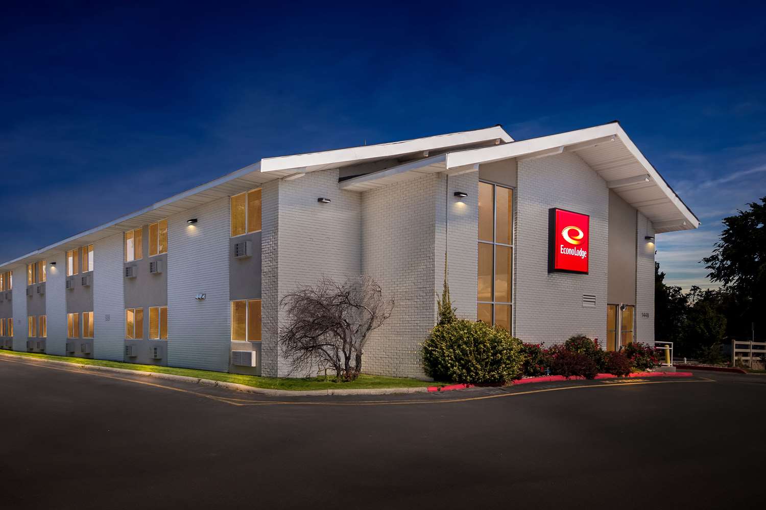 Econo Lodge Idaho Falls, ID 2/48