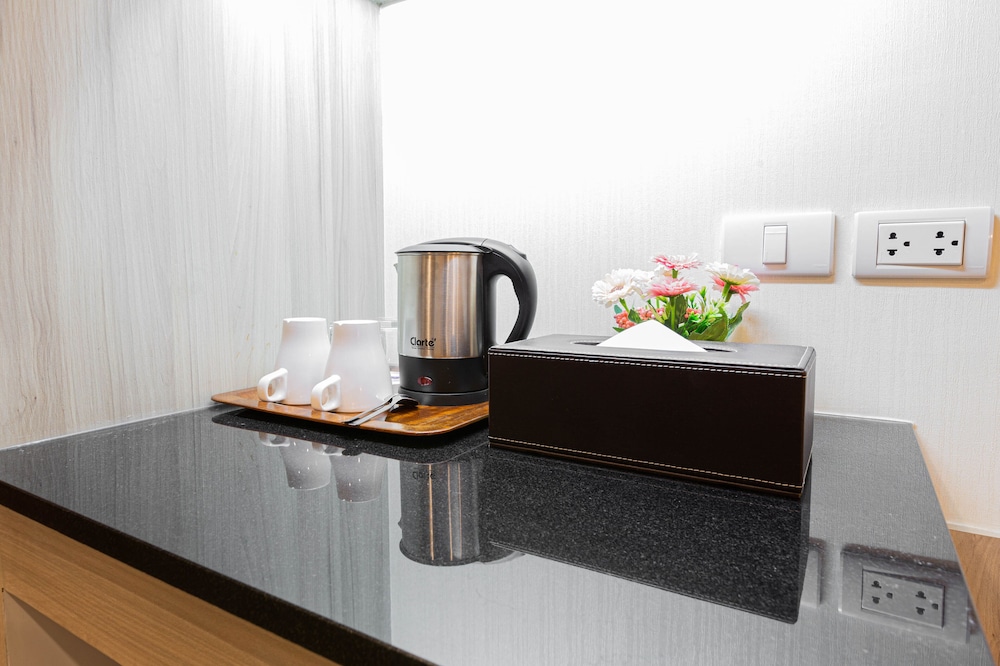 Leela Orchid Hotel 45/49