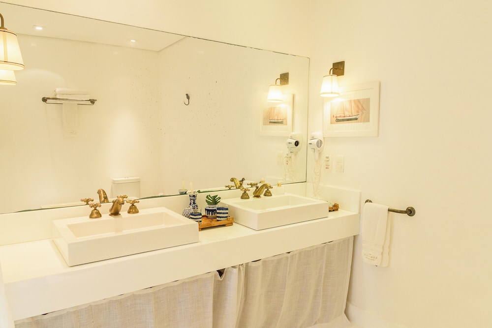 TW GUAIMBE HOTEL EXCLUSIVE SUITES 58/60