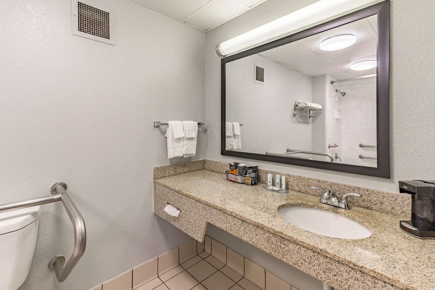 Quality Inn Goodlettsville 17/20