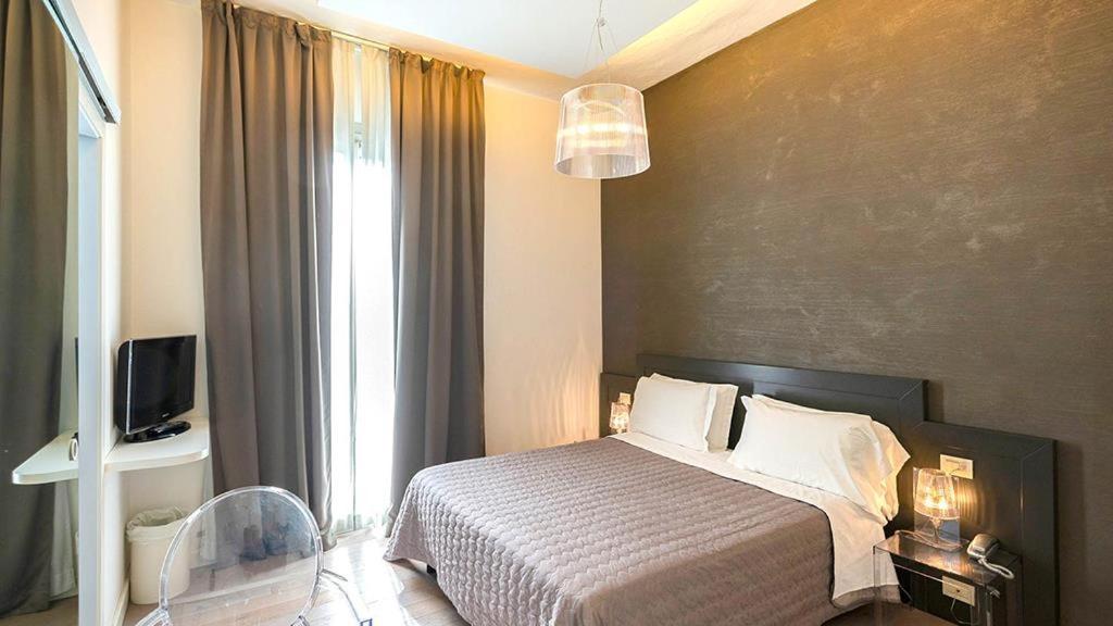 ROOM, DOUBLE BED, BALCONY