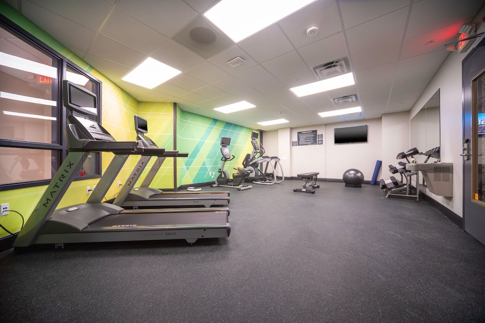 Holiday Inn St. Louis - Creve Coeur 24/45