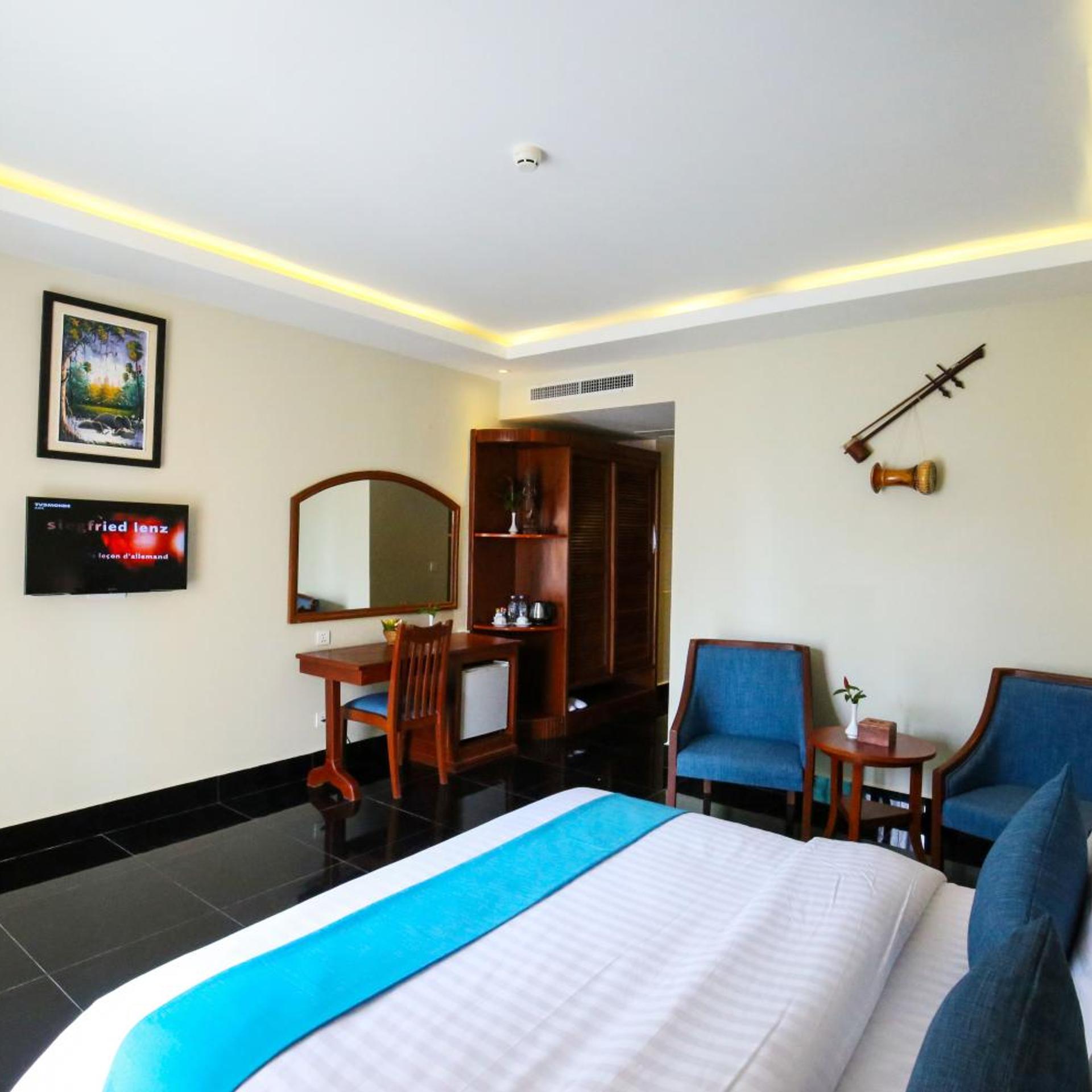 غرفة ديلوكس بسرير مزدوج بإطلالة على المسبح بشرفة، Chheng Residence 8/10