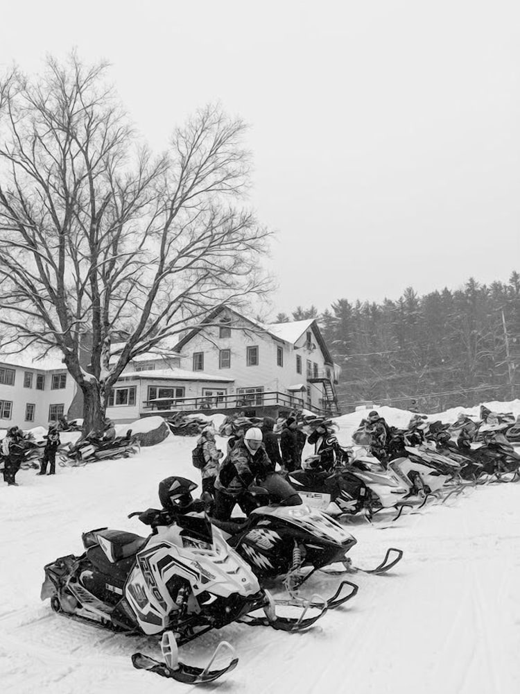 The Long View Lodge 40/50