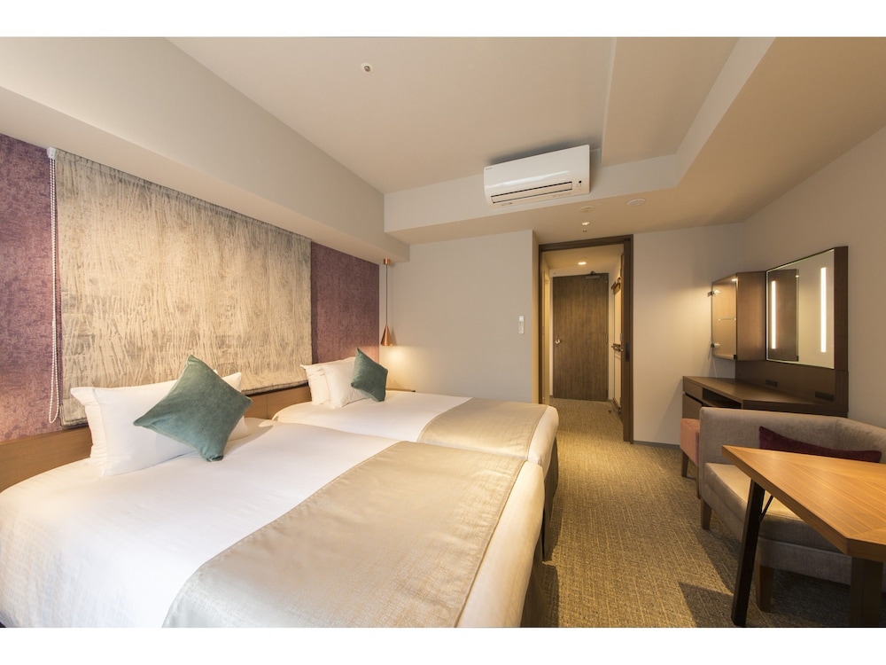 SUPERIOR, SINGLE, TWIN BEDS