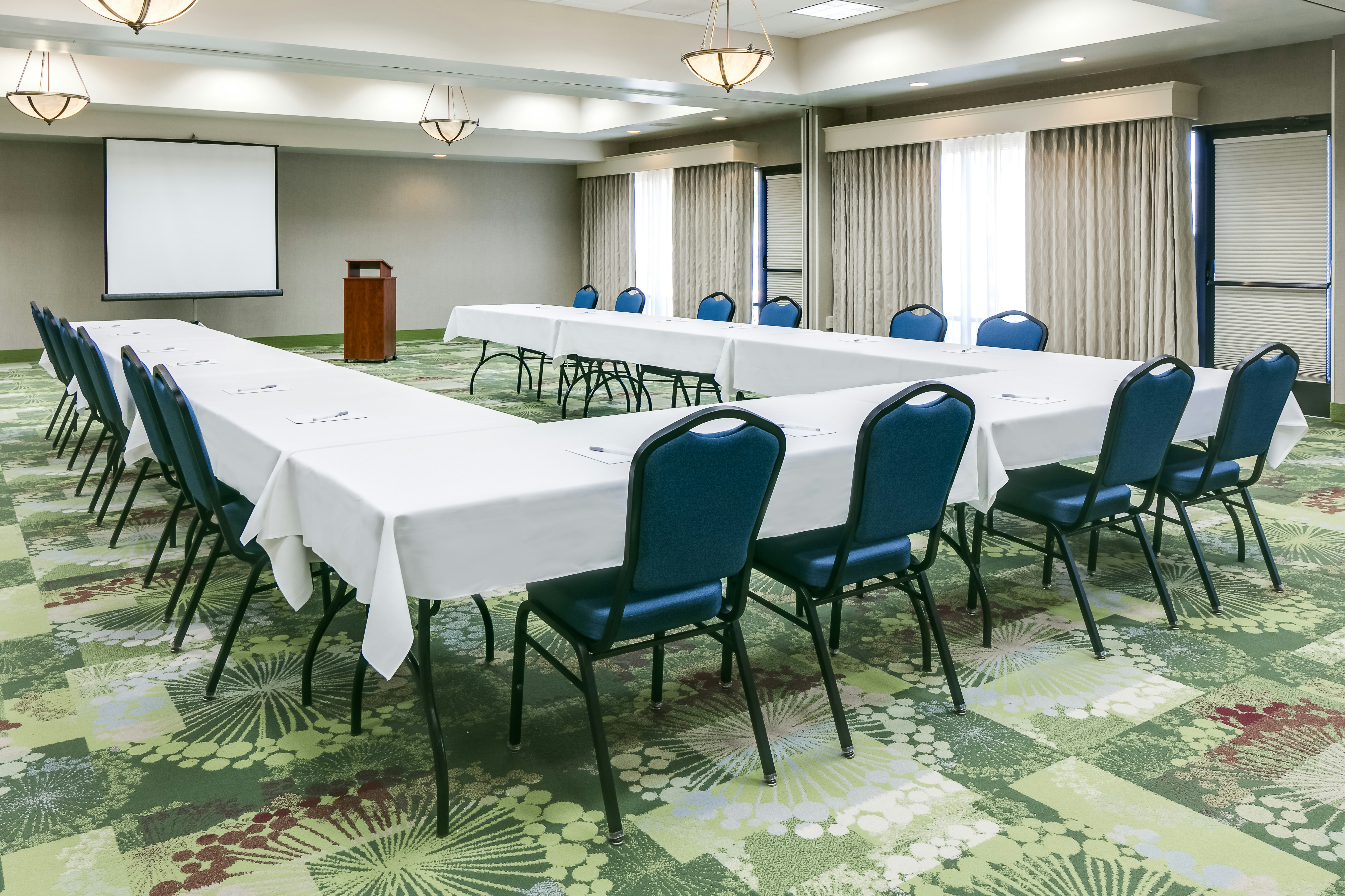Hampton Inn Kansas City/Shawnee Mission 30/34