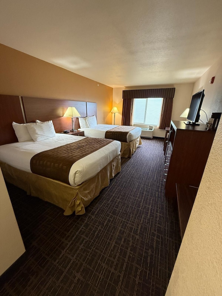 Richland Inn Suites 17/37