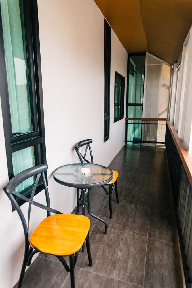 Wealth Boutique Hotel 49/71