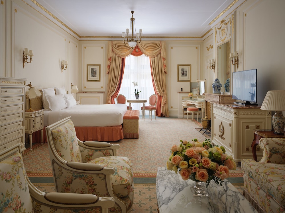 RITZ LONDON 76/99