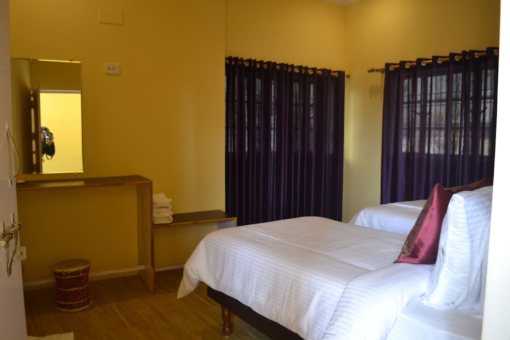 Tara Guest House 30/68