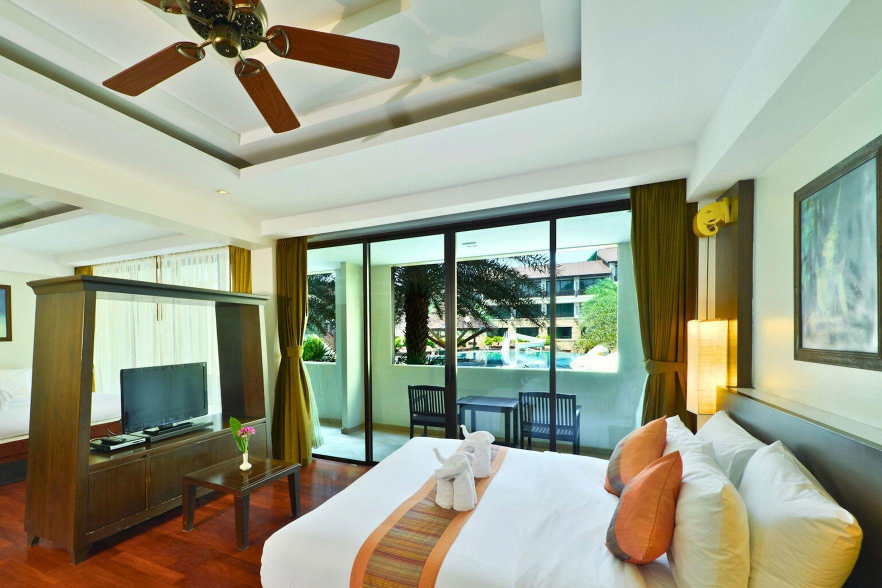 Family Suite, 2 Queen Beds, Hillside Wing