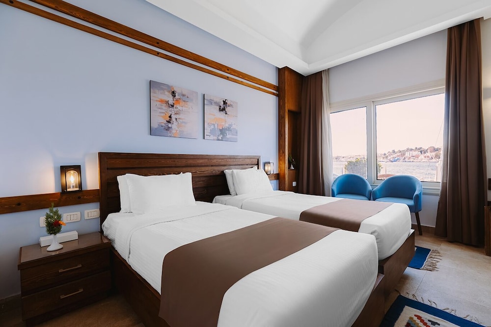 Obelisk Nile Hotel Aswan 34/75