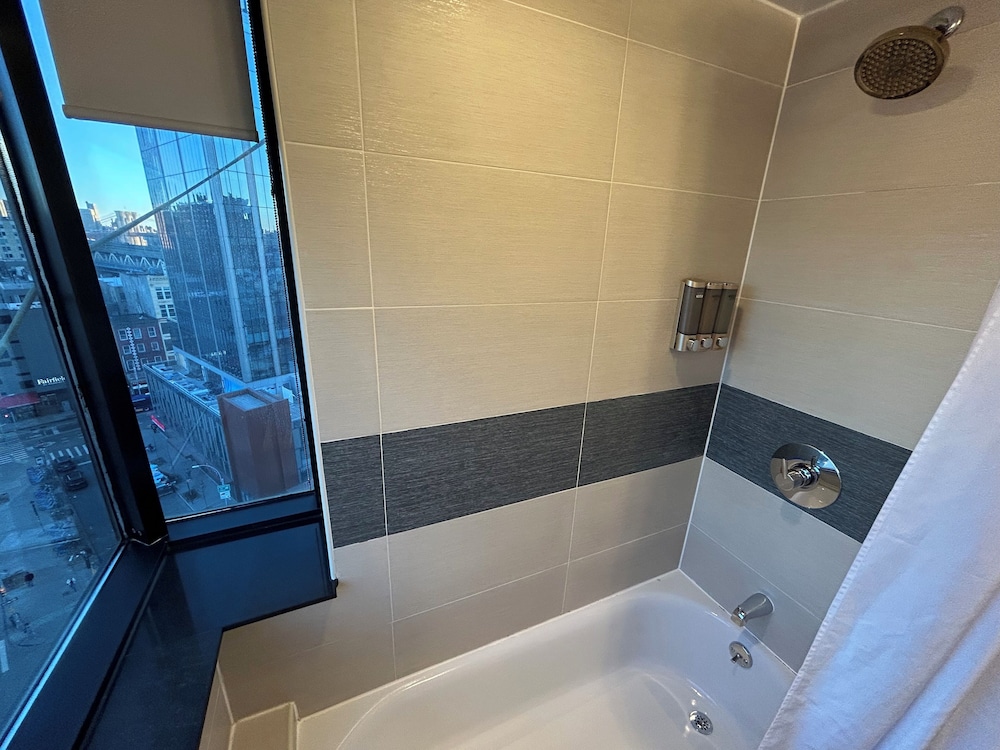 Hotel Richland LES 50/50
