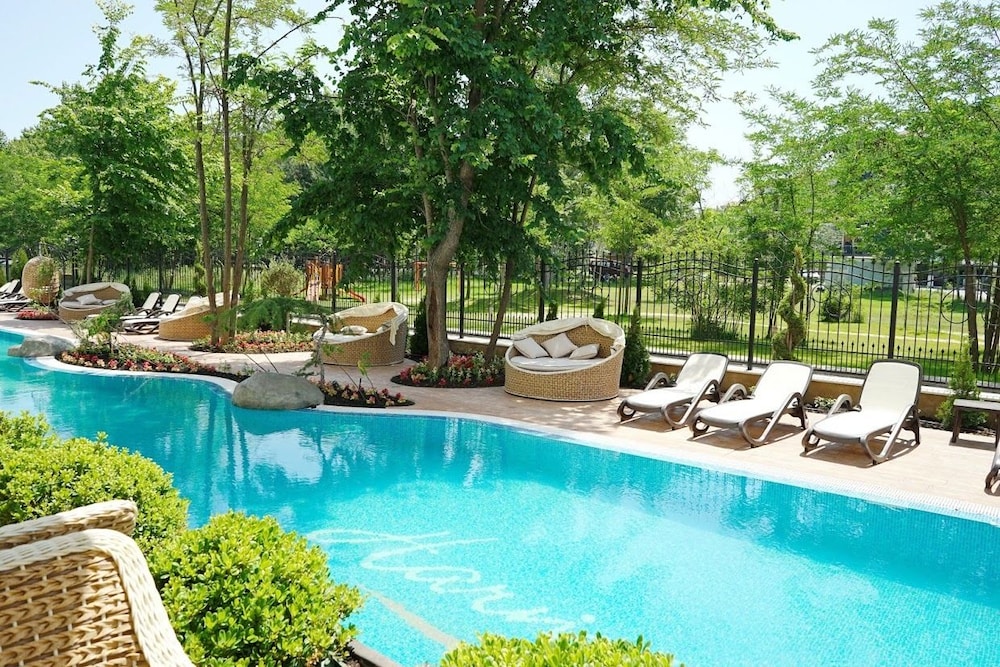 Harmony Suites Dream Island 44/50