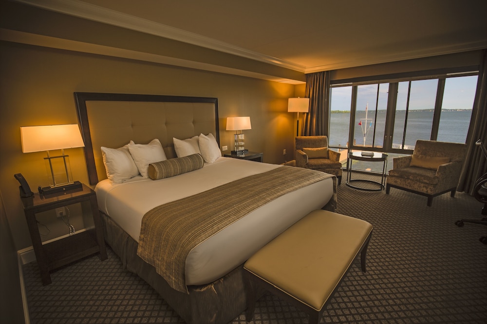 LAKESHORE, KING BED