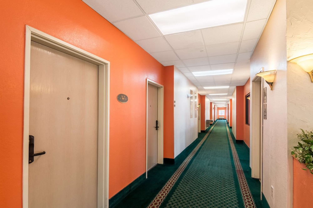 Motel6 Oklahoma City, OK photo2