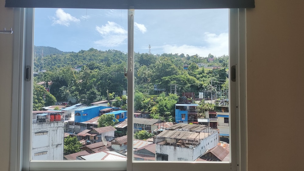 Front One Hotel Jayapura 16/34