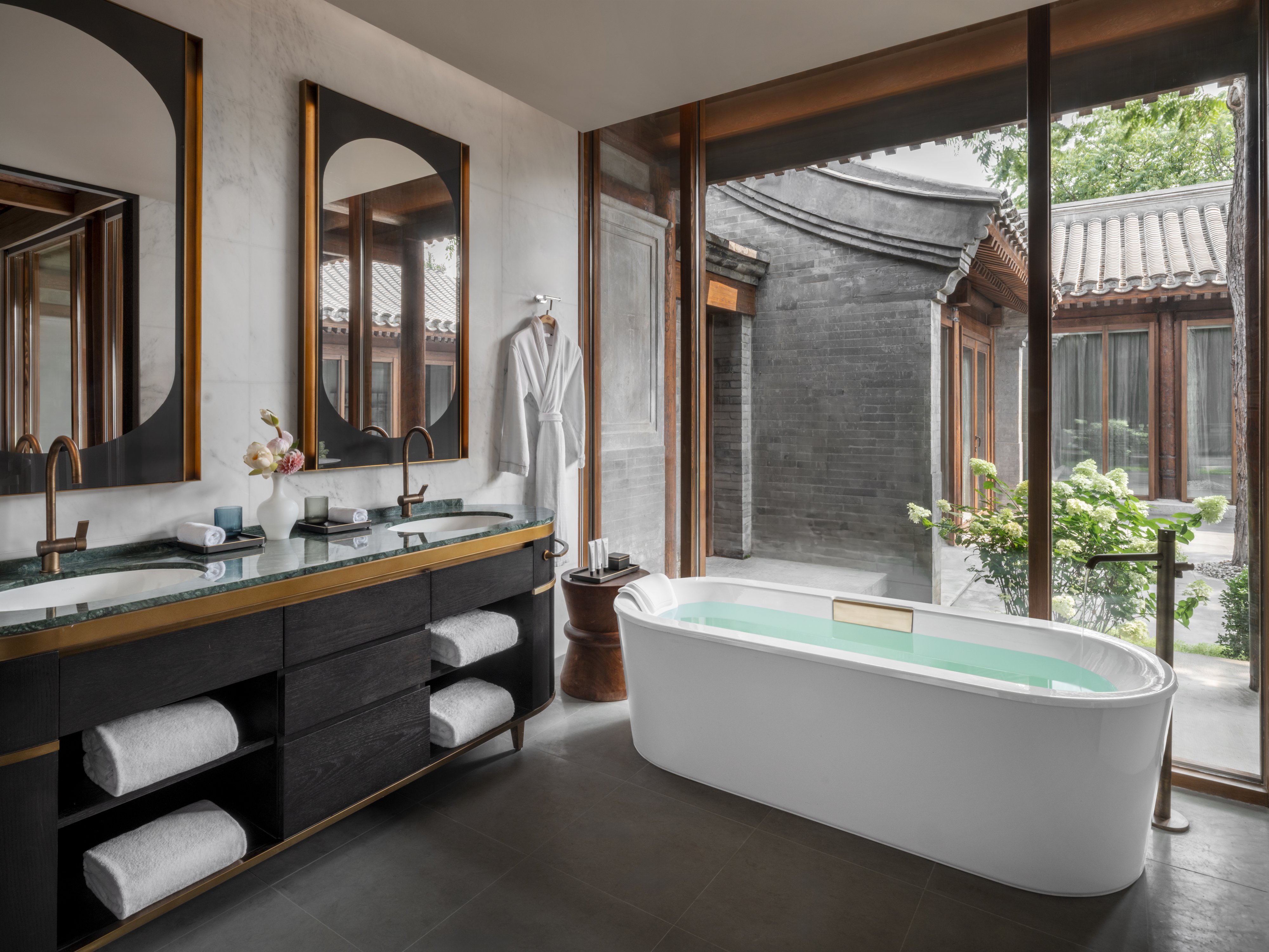 Mandarin, Courtyard، Mandarin Oriental Qianmen, Beijing 2/2
