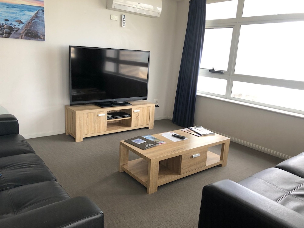 Wharf Boutique Apartments 53/78
