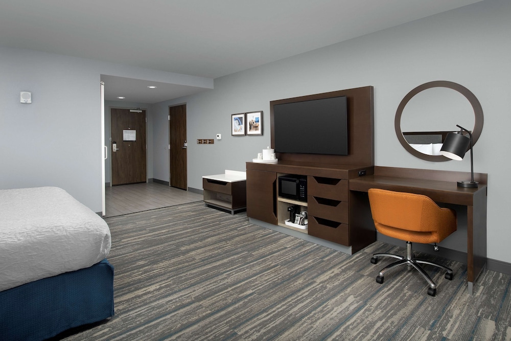 Hampton Inn Suites Rapid City Rushmore Sd 41/48