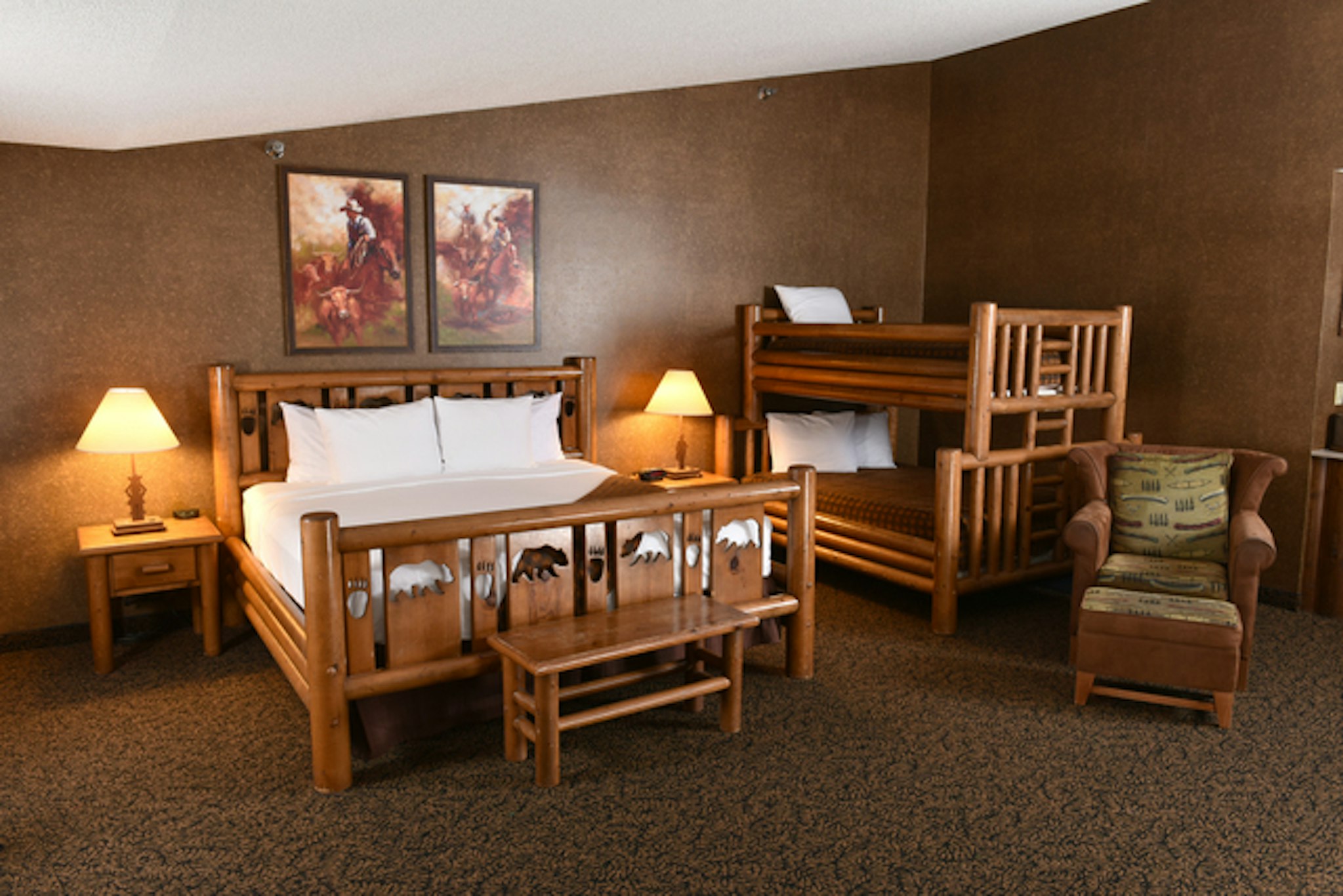 Expanded, Suite, King Bed, Bunk Bed