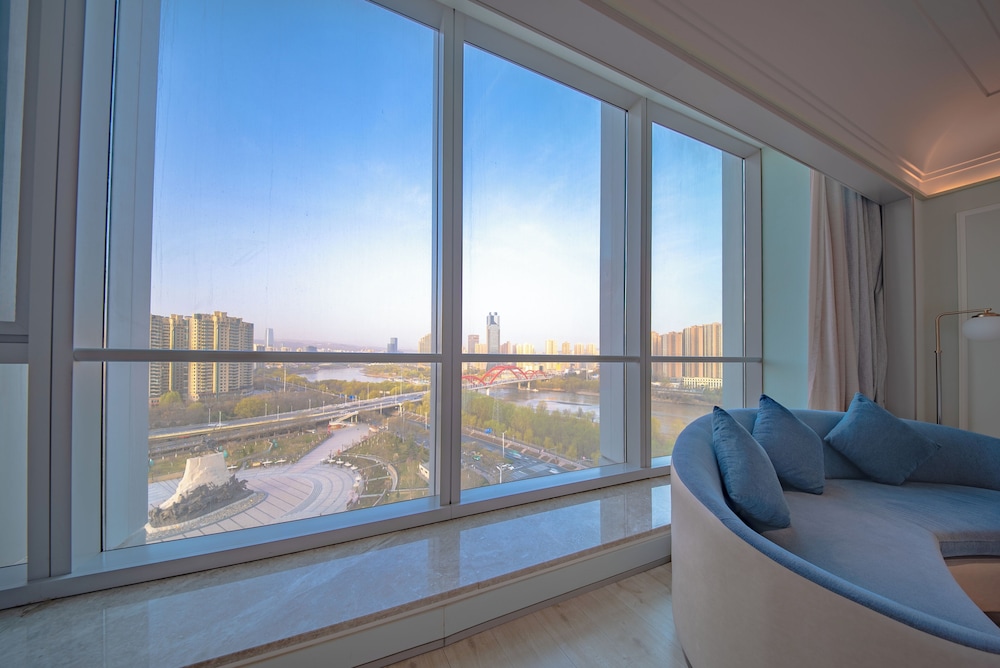 Mercure Lanzhou Downtown 24/50