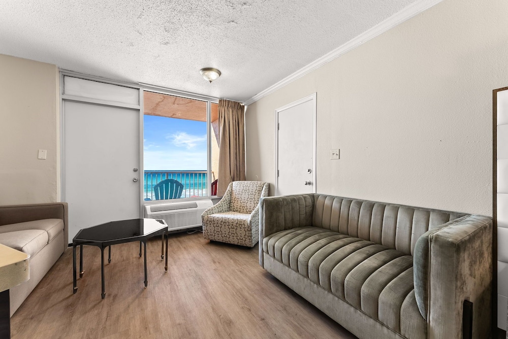 Seahaven Beach Hotel 46/69
