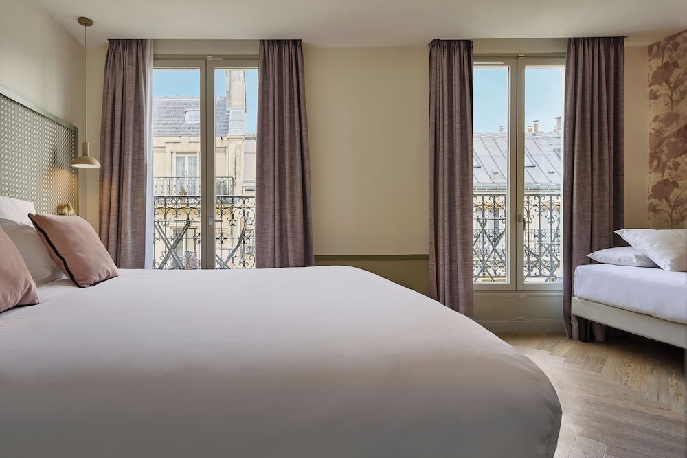 Hotel Cervantes By Happyculture 32/58