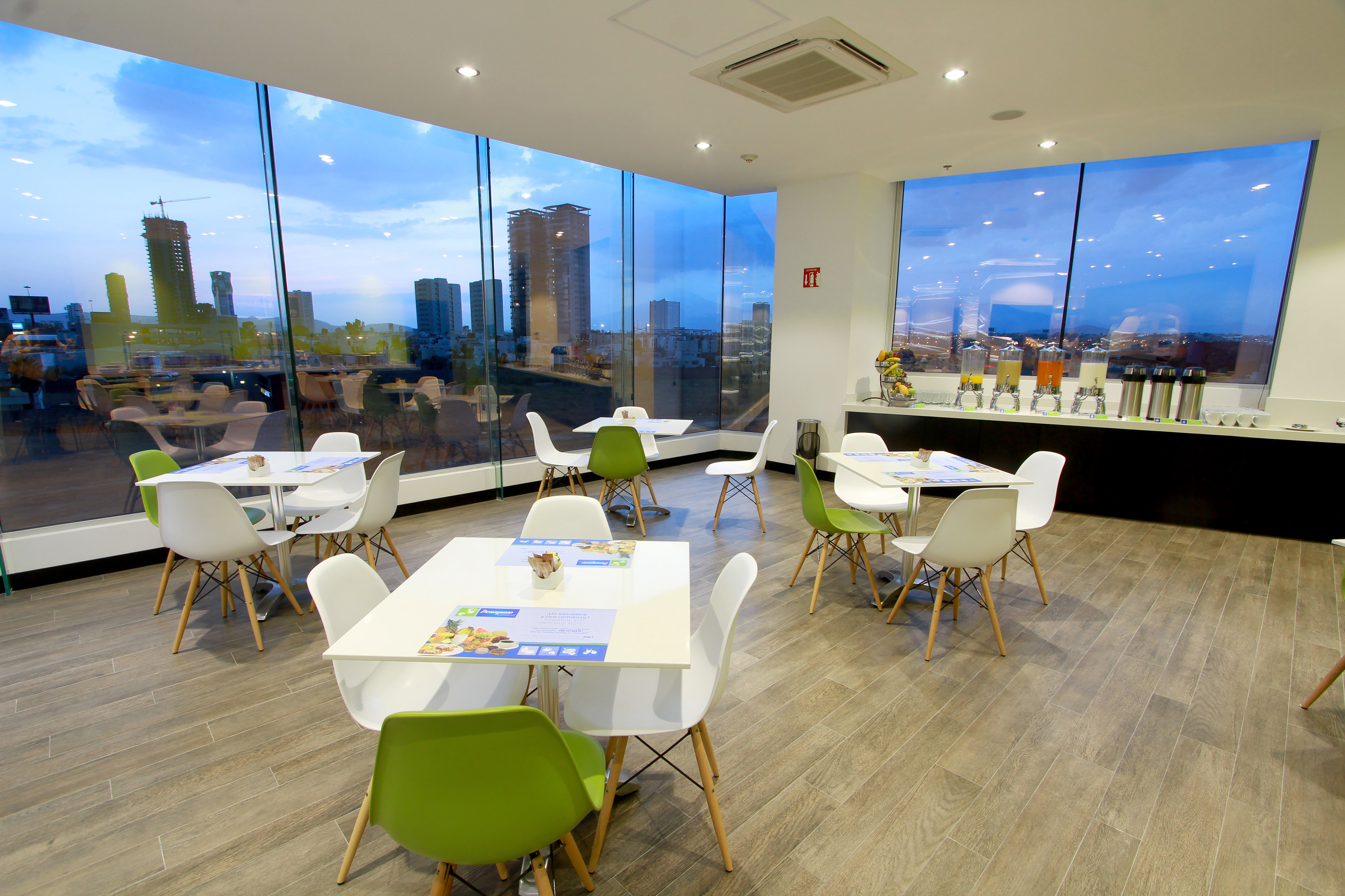 Holiday Inn Express Hotel Suites Puebla Angelopolis 35/50