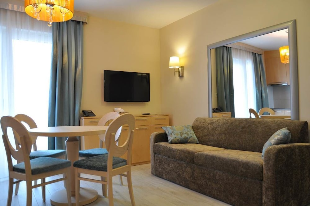 Aparthotel Flora 14/29