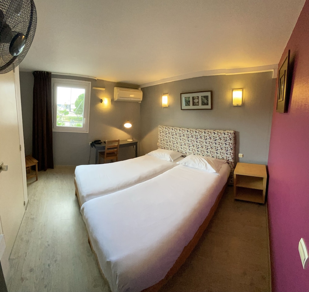 LE SUD HOTEL 11/44