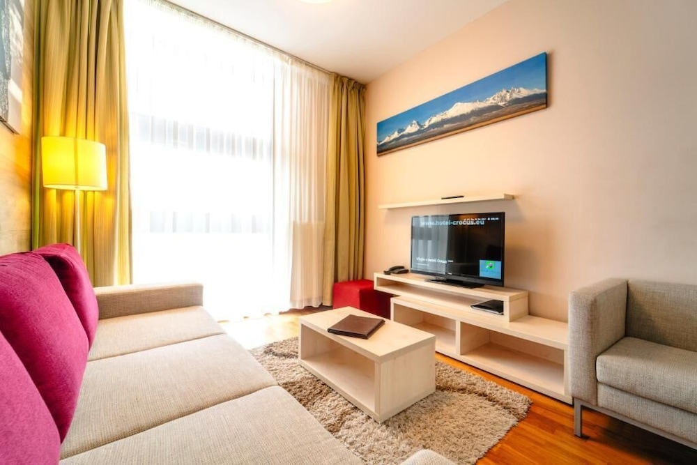 HOTEL CROCUS 24/50
