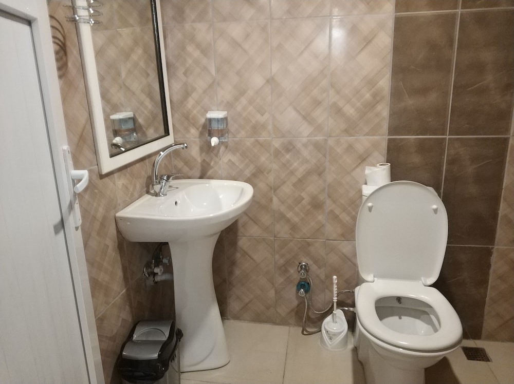 Nest Hotel 13/15