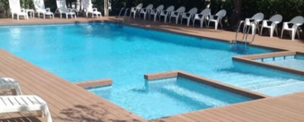 Hotel Los Robles 21/33