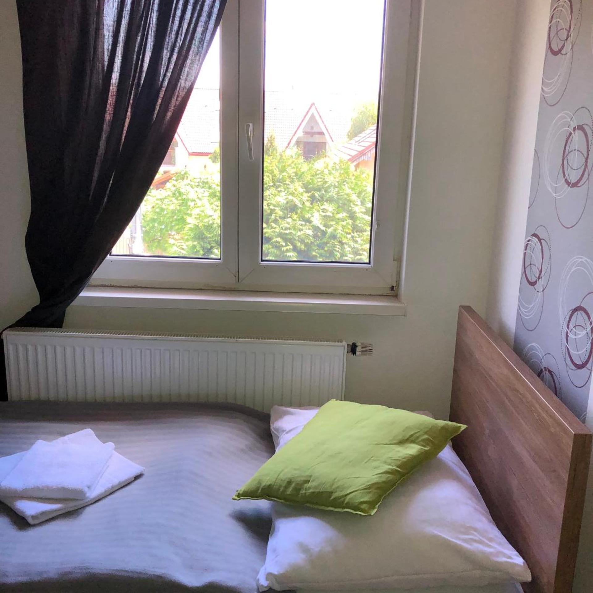 Room, Triple