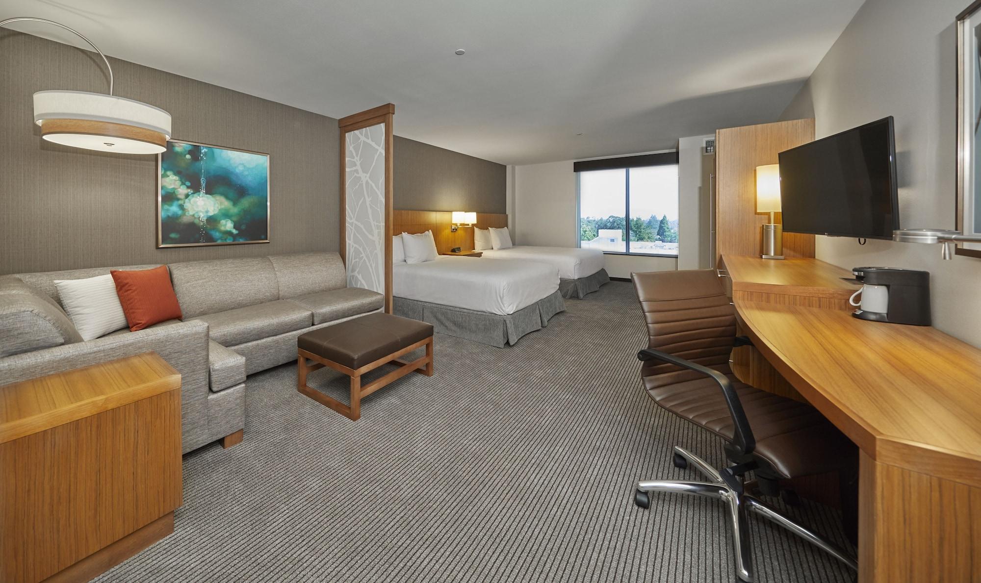 Room, Queen Bed